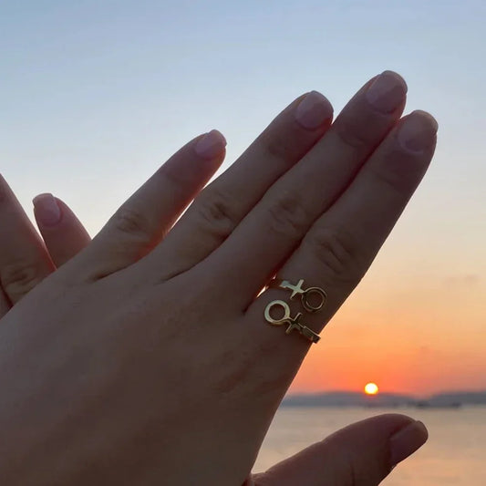Linked by Love™ Double Venus Ring